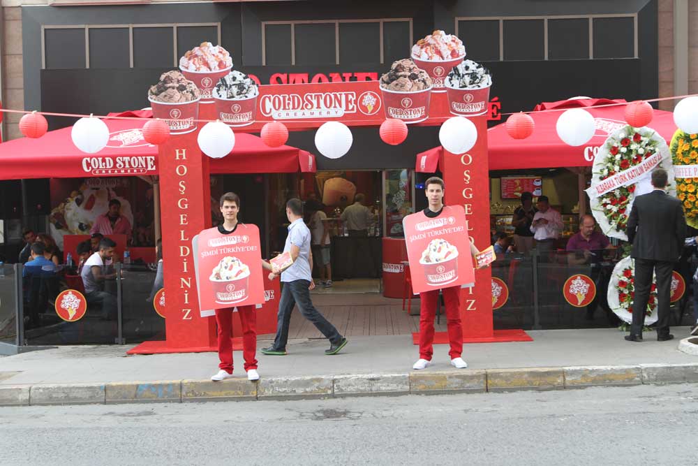 Exterior of Cold Stone Creamery in Turkey.